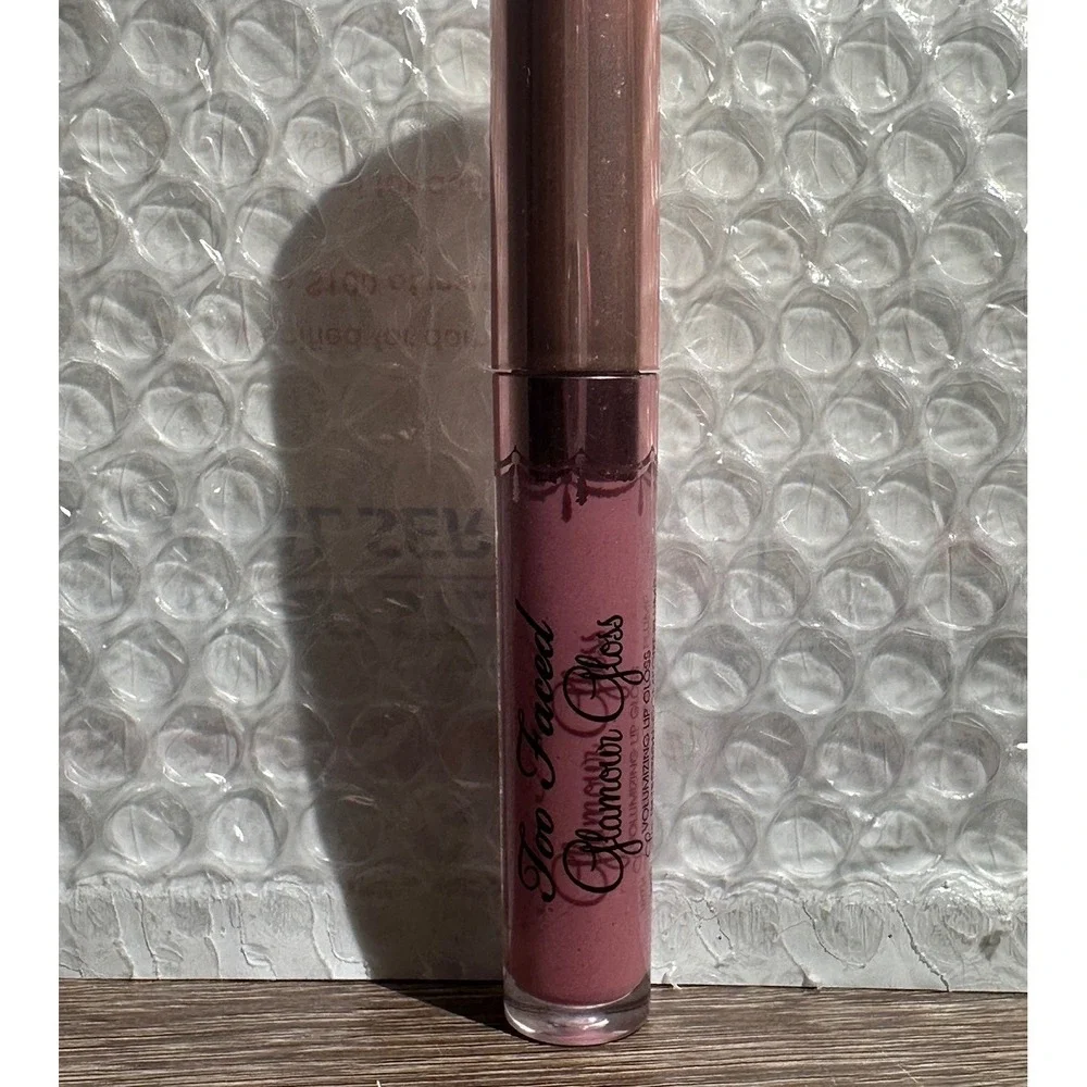 Too Faced Glamour Gloss Sex Pot Pink Volumizing Lip Injection Plumping‎ Gloss